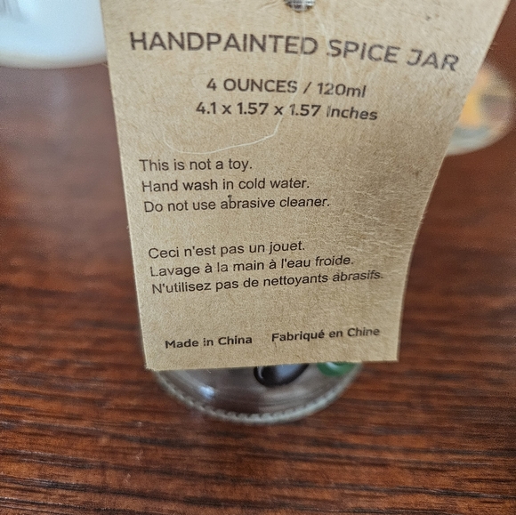 New YIYUKODO salt and pepper shakers - Picture 2 of 3